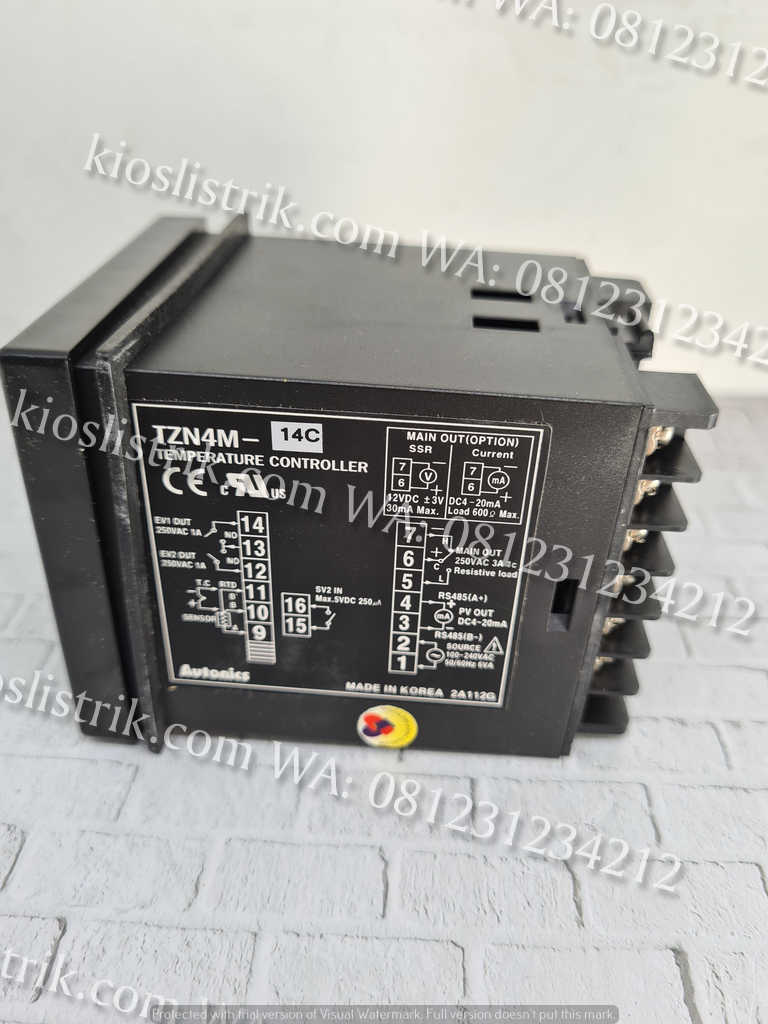 How the TZN4M14C Temperature Controller Improves Accuracy